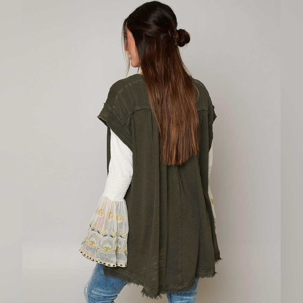 Free People Aster Henley Oversized 1/2 Button Up Jersey T-Shirt With Raw Edges - Picture 2 of 16